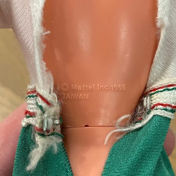 Vintage 1966 Barbie Mattel Doll - Blond Hair Blue Eyes - Picture 3 of 6